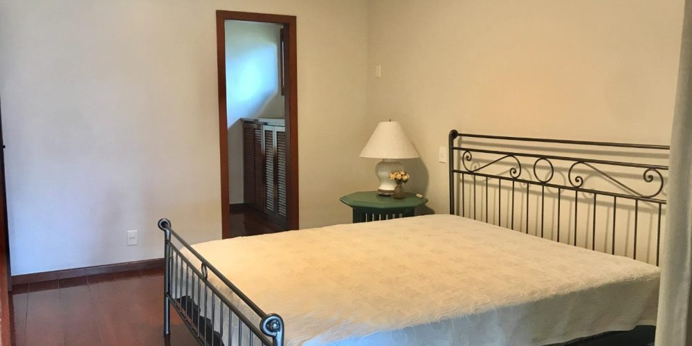 209C1A32-ECAA-4892-B7D0-692164709894