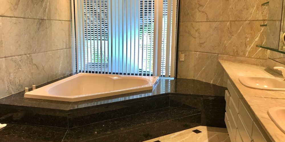 7070BCC2-84EE-45DE-A143-EAA48657BD13