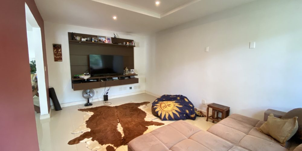 8C1E6EDC-4A13-46D4-82D4-EFB7B1A300CB